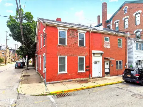 Renovated Duplex with Side Yard