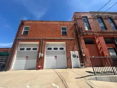 Office Warehouse Space in Denison