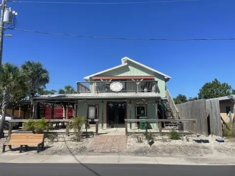 Mixed-Use Restaurant and Apartments