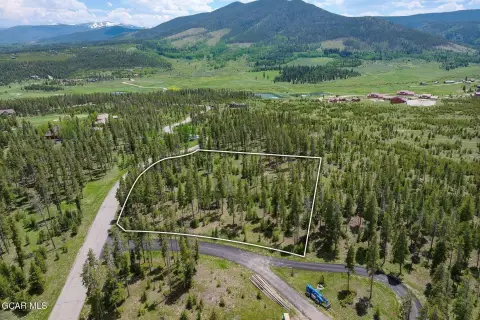 Spacious Homesite with Mountain Views