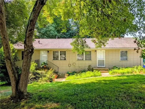Duplex with Separate Utilities