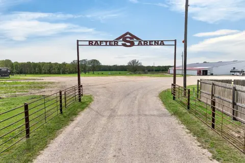 Equine Event Facility on 10 Acres