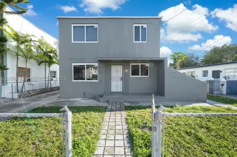 Renovated Triplex with Central A/C