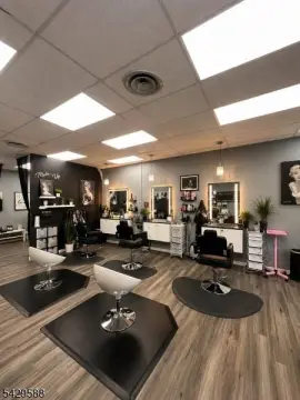 Salon Suite in Established Salon
