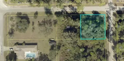 Corner Lot in Lehigh Acres