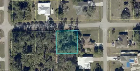 Corner Lot in Lehigh Acres