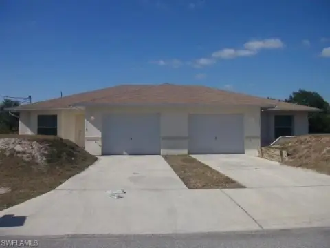 Lehigh Acres Duplex with Garages