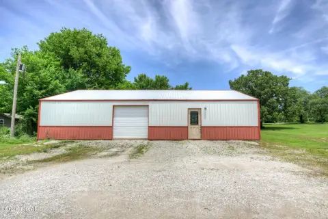 Two-Building Warehouse with Breezeway