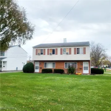 Well-Maintained Duplex in Lorain, OH