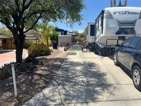 Landscaped Recreation Lot