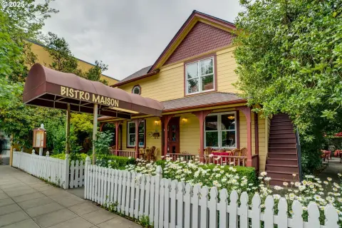 French Bistro Restaurant