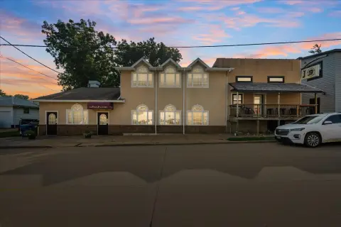 Restaurant with Outdoor Dining