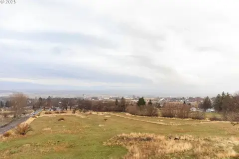 Land with Valley and Mountain Views