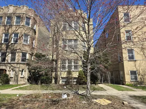 West Ridge Four-Unit Building