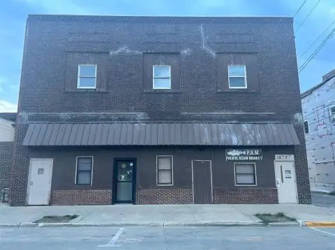 Three-Level Mixed-Use Building
