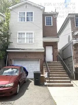 Spacious Multi-Family in Newark City