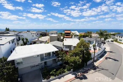 Renovated Duplex with Private Deck