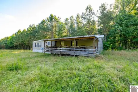 Hunting Farm with Mobile Home