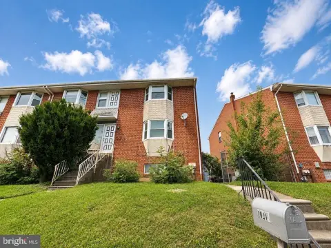 Duplex with Separate Utilities