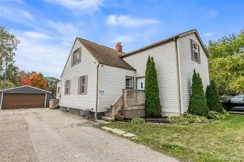 Renovated Duplex with Private Entrances