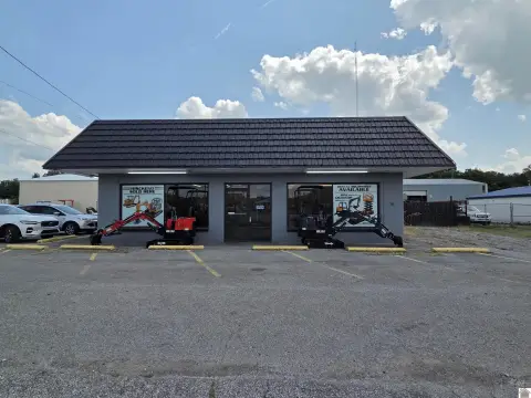 Flex Building with Overhead Doors