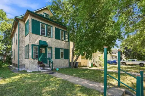 Two-Level Duplex with Basement Room