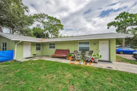 Updated Duplex with Fenced Yard