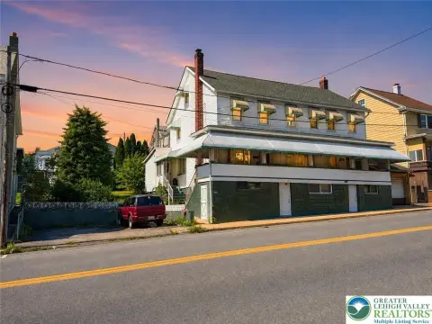 Side-by-Side Duplex Residences