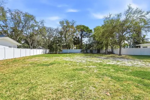 Double Lot in Ozona
