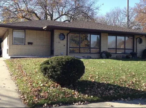 Brick Ranch Duplex in Des Moines