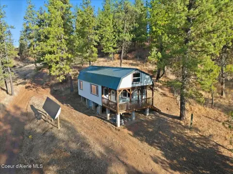 Off-Grid Cabin Resort
