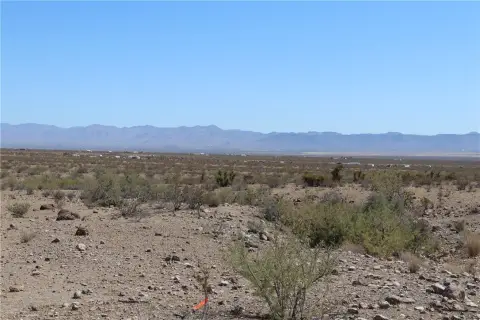 Off-Grid Desert Land