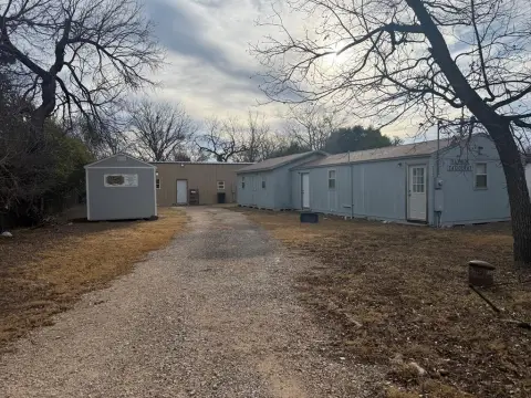 Multi-Building Flex Property