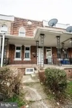 Renovated Duplex with Private Outdoor Space