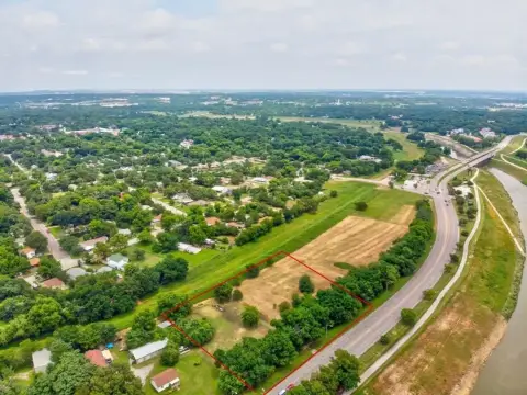 Commercial Land Near Trinity River