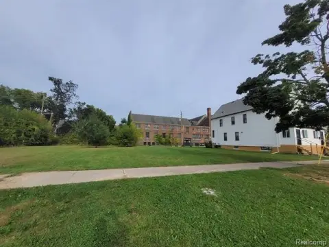 Vacant Residential Lot in Detroit