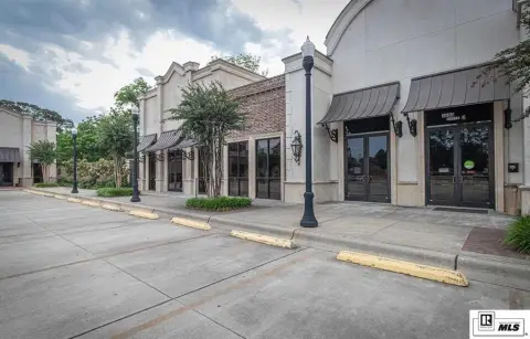 Retail Suite for Lease