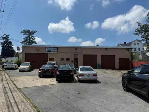 Four-Bay Auto Shop