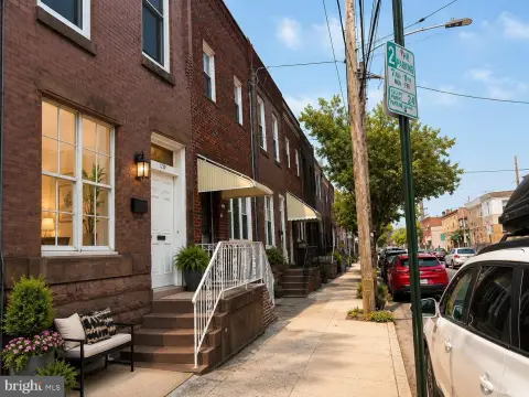 Legal Duplex with Backyard Access