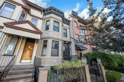 Duplex with Rooftop Deck
