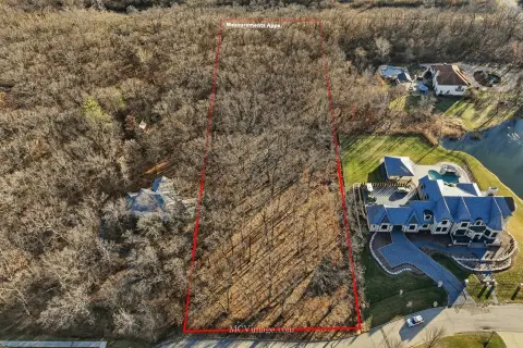 Lemont Land: Estate Opportunity