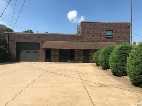 Flex Building with Drive-In Doors