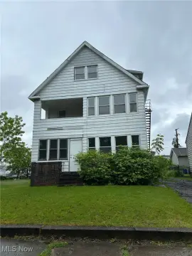 Updated Triplex in Cleveland, OH