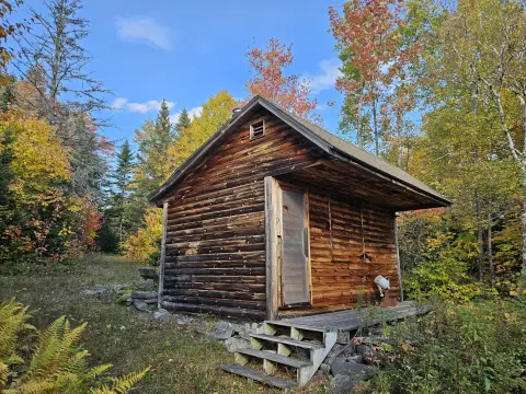 Hunting Land with Off-Grid Camp