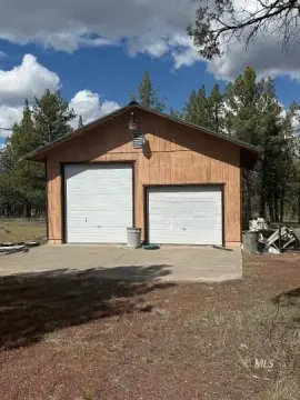 Land with Shop/Garage, Alturas