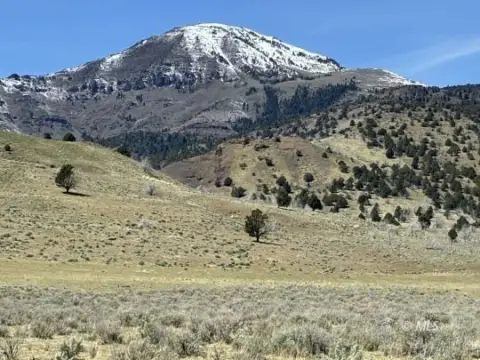 Rolling Hill Ranch with Mountain Views