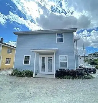 Two-Story Live-Work Space