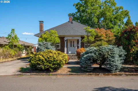 Craftsman Duplex with Separate Entrances