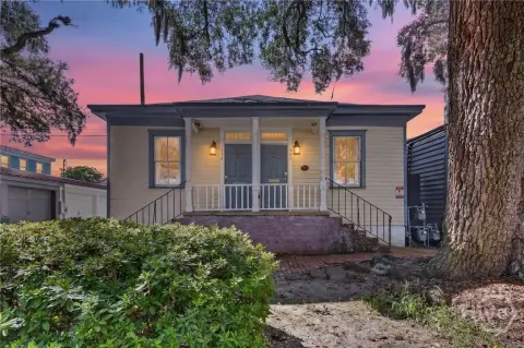 Historic Duplex With Private Pools