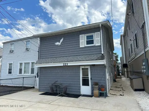 4-Unit Renovated Quadplex with Deck